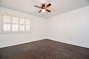 13730 Shirebrook Dr, Sugar Land, TX 77498 - Photo 17