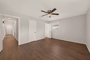 6727 Grovewood Ln, Houston, TX 77008 - Photo 25