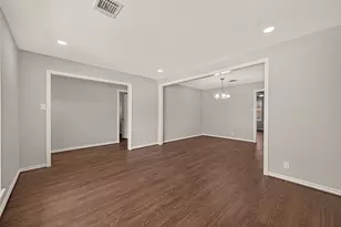 6727 Grovewood Ln, Houston, TX 77008 - Photo 23