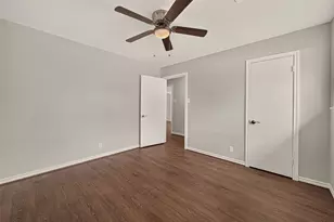 6727 Grovewood Ln, Houston, TX 77008 - Photo 5