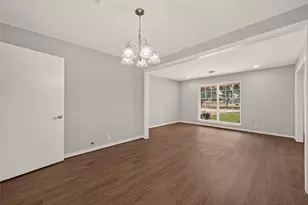 6727 Grovewood Ln, Houston, TX 77008 - Photo 19