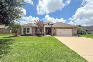 313 Creekside Ln, Lake Jackson, TX 77566 - Photo 31
