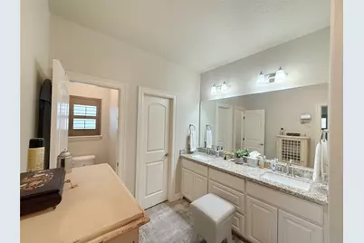 313 Creekside Lane, Lake Jackson, TX 77566 - Photo 17
