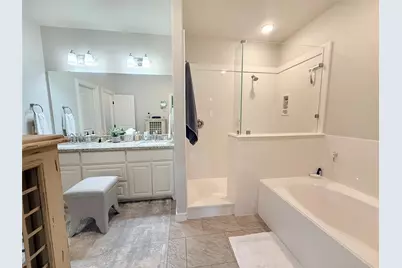 313 Creekside Lane, Lake Jackson, TX 77566 - Photo 15