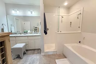 313 Creekside Ln, Lake Jackson, TX 77566 - Photo 15