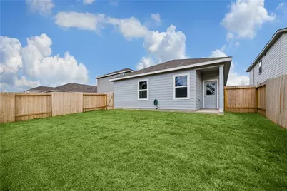 10035 Tiger Flower Lane, Houston, TX 77016 - Photo 13