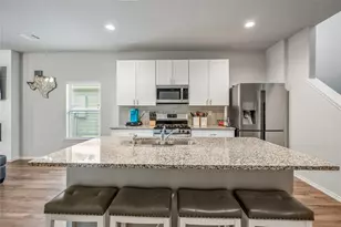 210 Bellewood Mnr Dr, Magnolia, TX 77354 - Photo 9