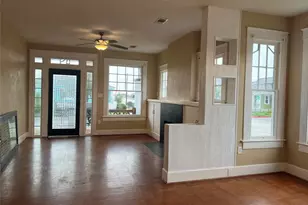 1328 Ursuline St, Galveston, TX 77550 - Photo 5