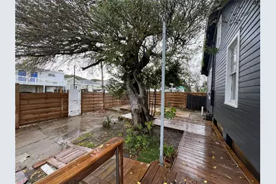 1328 Ursuline Street, Galveston, TX 77550 - Photo 37