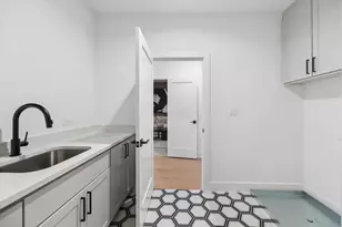 1511 Thornton Dr, Houston, TX 77018 - Photo 17