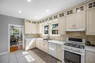 36 Cedar Lawn Cir, Galveston, TX 77551 - Photo 7