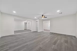 4119 Ebbtide Dr, Houston, TX 77045 - Photo 11