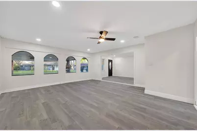 4119 Ebbtide Drive, Houston, TX 77045 - Photo 9