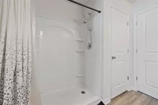 412 Del Monte Dr, Huntsville, TX 77320 - Photo 3