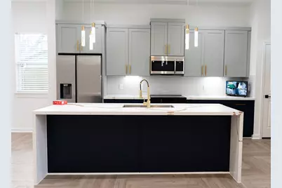 5018 Dieppe Street, Houston, TX 77033 - Photo 5