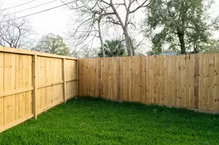 5018 Dieppe St, Houston, TX 77033 - Photo 15