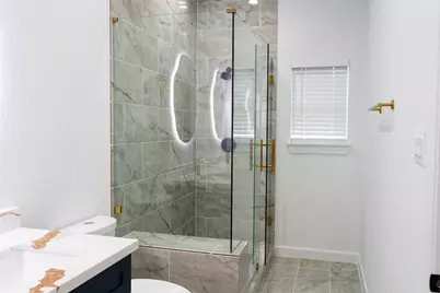 5018 Dieppe Street, Houston, TX 77033 - Photo 11