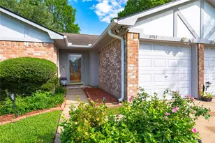 2907 Marlin Ct, League City, TX 77573 - Photo 3