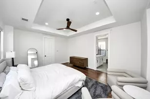 916 W 20th St, Houston, TX 77008 - Photo 31