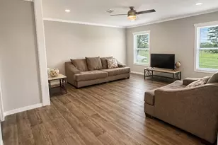 402 Lisa Mae Rd, Bellville, TX 77418 - Photo 9