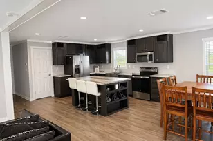 402 Lisa Mae Rd, Bellville, TX 77418 - Photo 3