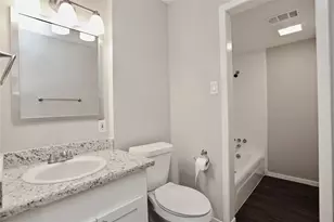 1135 Murrayhill Dr, Houston, TX 77043 - Photo 13