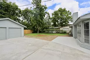 1135 Murrayhill Dr, Houston, TX 77043 - Photo 21