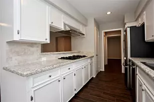 1135 Murrayhill Dr, Houston, TX 77043 - Photo 7