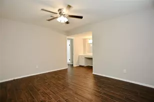 1135 Murrayhill Dr, Houston, TX 77043 - Photo 15