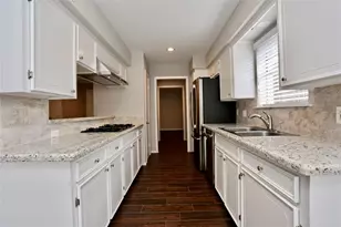 1135 Murrayhill Dr, Houston, TX 77043 - Photo 5