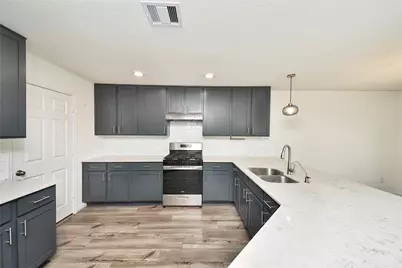 2916 Shimmer Edge Drive, Katy, TX 77493 - Photo 17