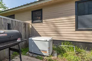 708 Plum Grove Rd, Cleveland, TX 77327 - Photo 31