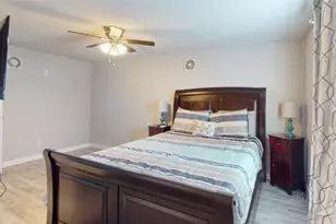 4507 W Bayshore Dr, Bacliff, TX 77518 - Photo 23