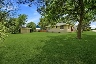 107 Sayles Street, Brenham, TX 77833 - Photo 43