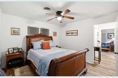 107 Sayles Street, Brenham, TX 77833 - Photo 25