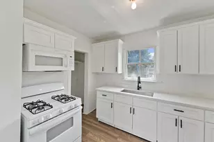 3019 Florida St, Houston, TX 77026 - Photo 9