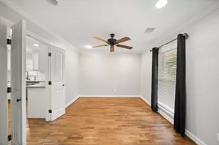 1810 Droxford Dr, Houston, TX 77008 - Photo 11