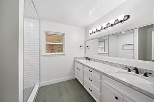 1810 Droxford Dr, Houston, TX 77008 - Photo 15