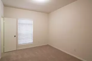 6500 Harbor Town Dr, Houston, TX 77036 - Photo 17