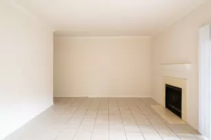 6500 Harbor Town Dr, Houston, TX 77036 - Photo 5