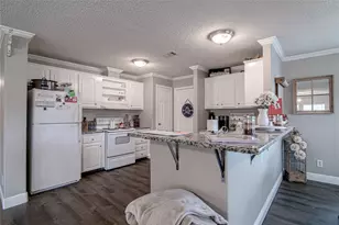 160 Varsity Dr, Huntsville, TX 77340 - Photo 7
