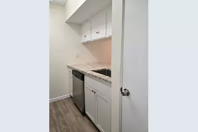 2101 Fountain View Drive #27, Houston, TX 77057 - Photo 3