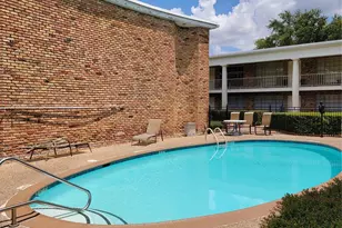 2101 Fountain View Dr, Houston, TX 77057 - Photo 21