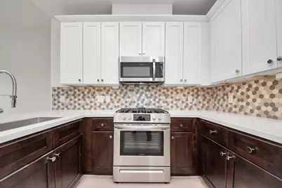 4447 Whitney Oak Lane, Houston, TX 77018 - Photo 9