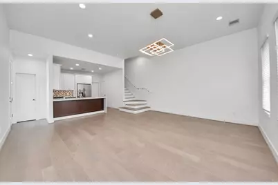 4447 Whitney Oak Lane, Houston, TX 77018 - Photo 3
