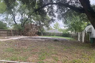 3931 Zephyr St, Houston, TX 77021 - Photo 1