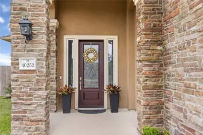 40252 Spyglass Hill Drive, Cleveland, TX 77327 - Photo 5