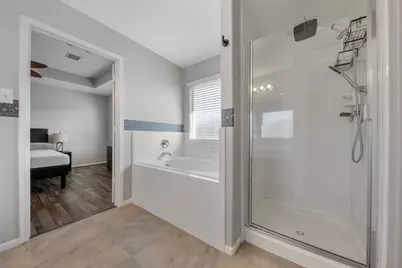 6354 Wilshire Ridge, Houston, TX 77040 - Photo 13