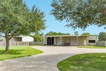 16337 County Road 171, Danbury, TX 77534 - Photo 9