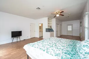 117 E 25th St, Houston, TX 77008 - Photo 29